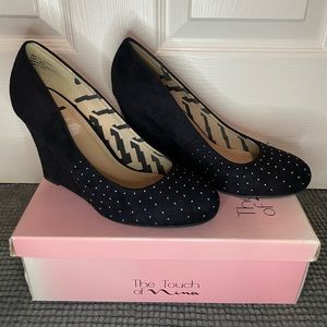 SOLD Woman Suede Heels